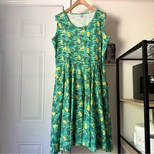 Svaha green tropical chameleon lizard scoop crew midi dress